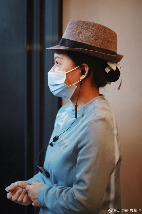 弌弍素的员工每天都带着愉悦和真诚来服务,小雨掌柜自学摄影